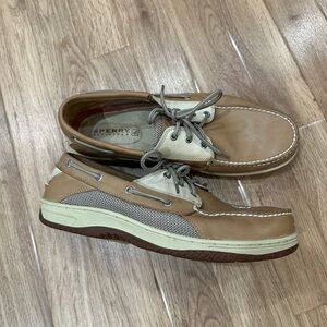 Men’s Sperry top-sider boat shoes
